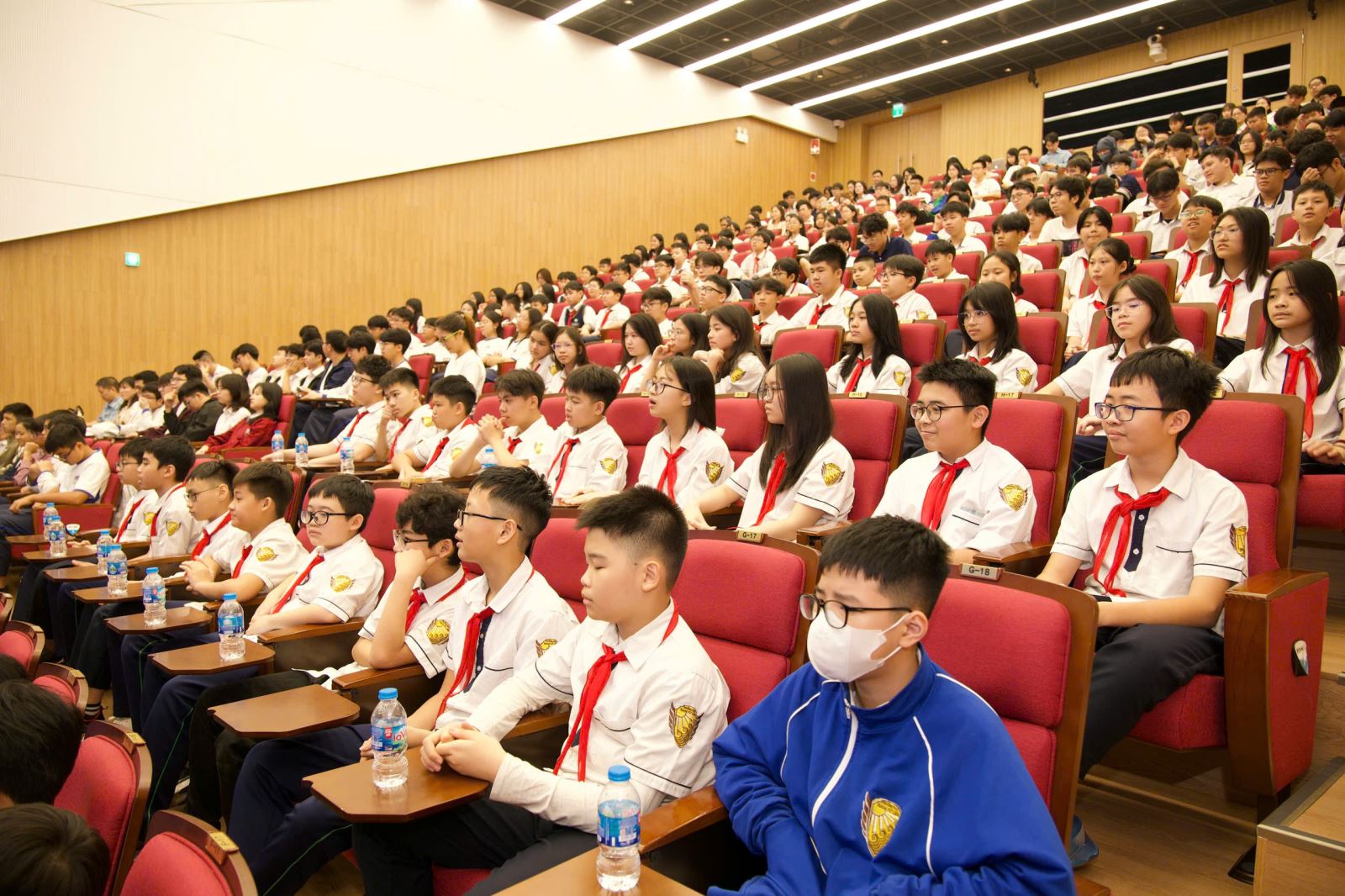 Sự kiện thu hút đông đảo các em học sinh tham gia