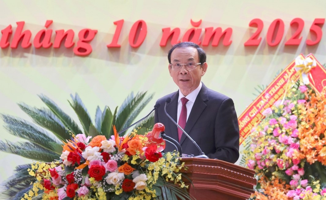 Ông Nguyễn Văn Nên - Ủy viên Bộ Chính trị, Thường trực Tiểu ban Văn kiện Đại hội XIV của Đảng, phát biểu chỉ đạo Đại hội.