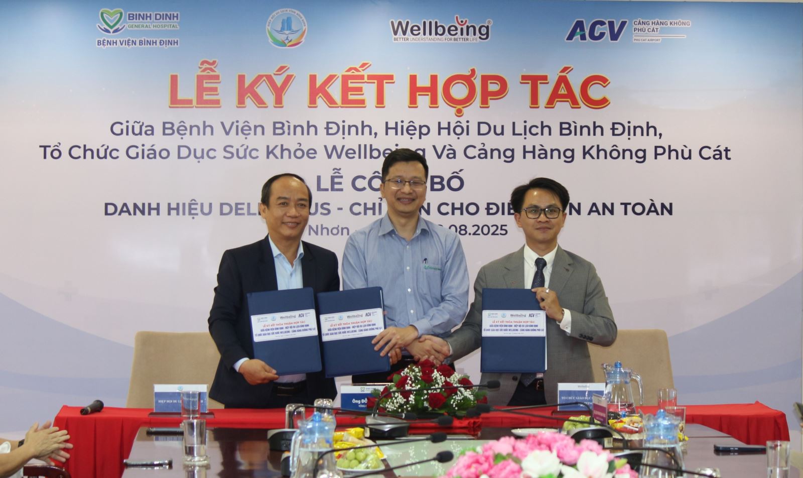 Lãnh đạo Bệnh viện Bình Định, Hiệp Hội Du lịch Bình Định và Tổ chức Giáo dục Sức khỏe Wellbeing ký kết hợp tác chiến lược.