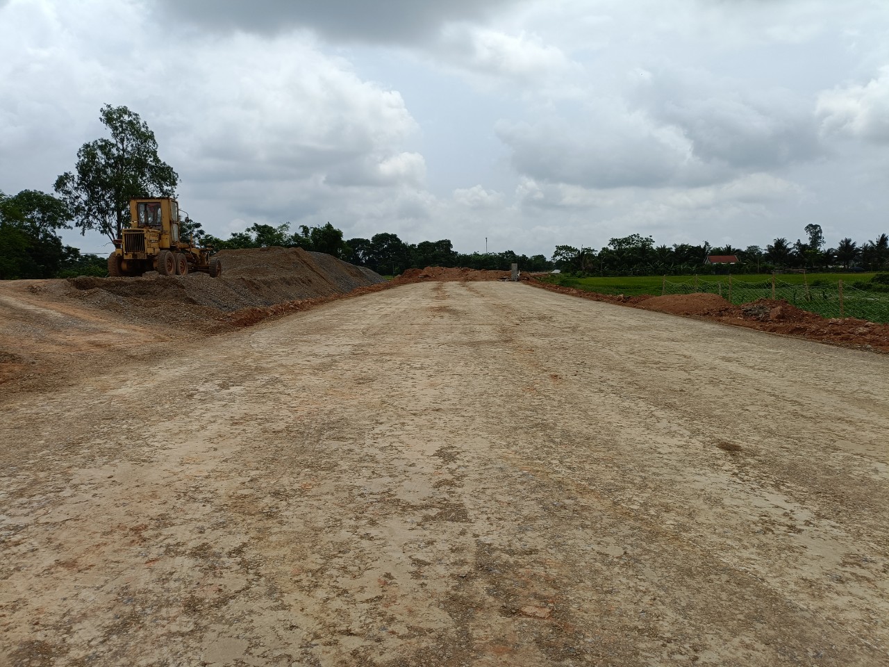 thời gian hoàn thành vào tháng 12/2024. Tổng giá trị đã thực hiện là 234,94 tỷ đồng (bằng 41,6% giá trị hợp đồng)