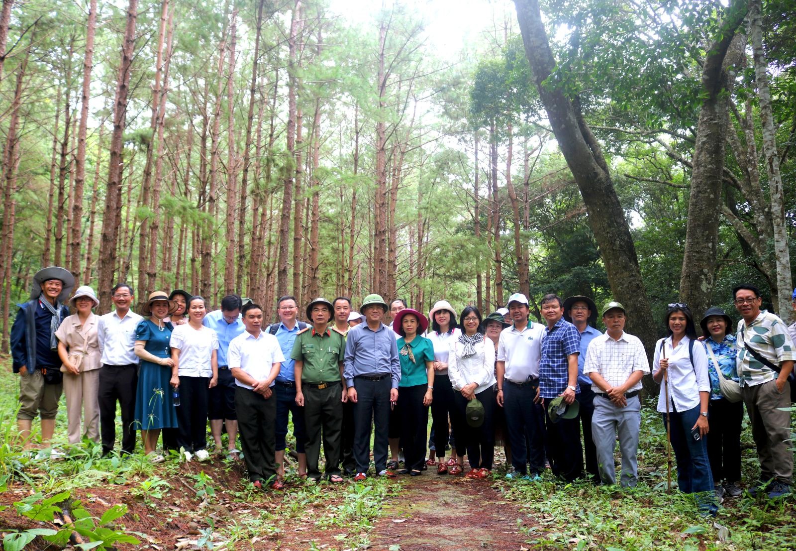Đoàn công tác của Chủ tịch UBND tỉnh Gia Lai khảo sát Vườn quốc gia Kon Ka Kinh.