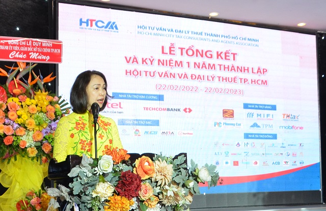 Bà Lê Thị Thu Hương – Chủ tịch HTCAA chia sẻ tại sự kiện