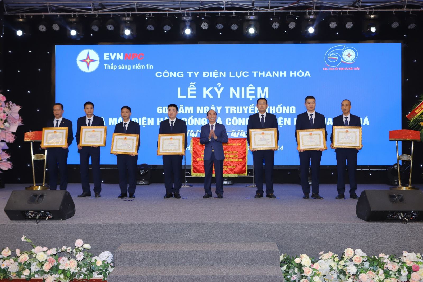 nhiều tập thể, cá nhân của Công ty Điện lực Thanh Hóa đã được nhận Bằng khen của Chủ tịch UBND tỉnh và Bằng khen, giấy khen của Tập đoàn Đoàn điện lực Việt Nam; Tổng Công ty Điện lực miền Bắc.