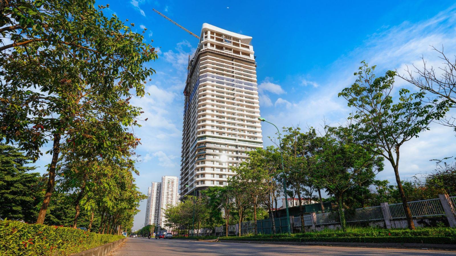 Sunshine Golden River - Tổ hợp Shophouse thấp tầng và căn hộ chung cư hạng sang 100% sở hữu vườn ban công rộng nhất KĐT Nam Thăng Long - Ciputra nằm trong danh sách được bán cho người nước ngoài.