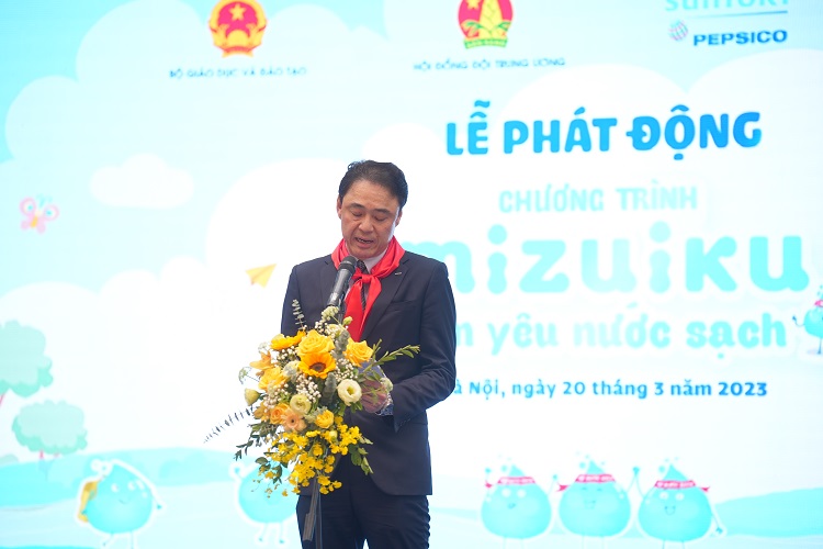 Ông Masaki Fujiwara Giám đốc điều hành cấp cao Tập đoàn Suntory phát biểu tại lễ phát động.