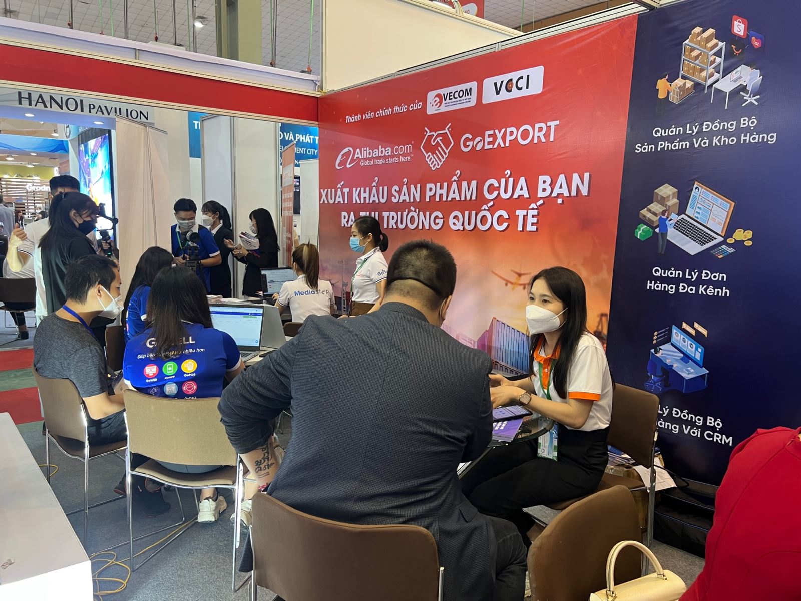 Hội chợ Vietnam Expo là một trong những sự kiện đầu tiên đón tiếp các doanh nghiệp và khách mua hàng quốc tế tới làm việc trực tiếp tại sự kiện. 