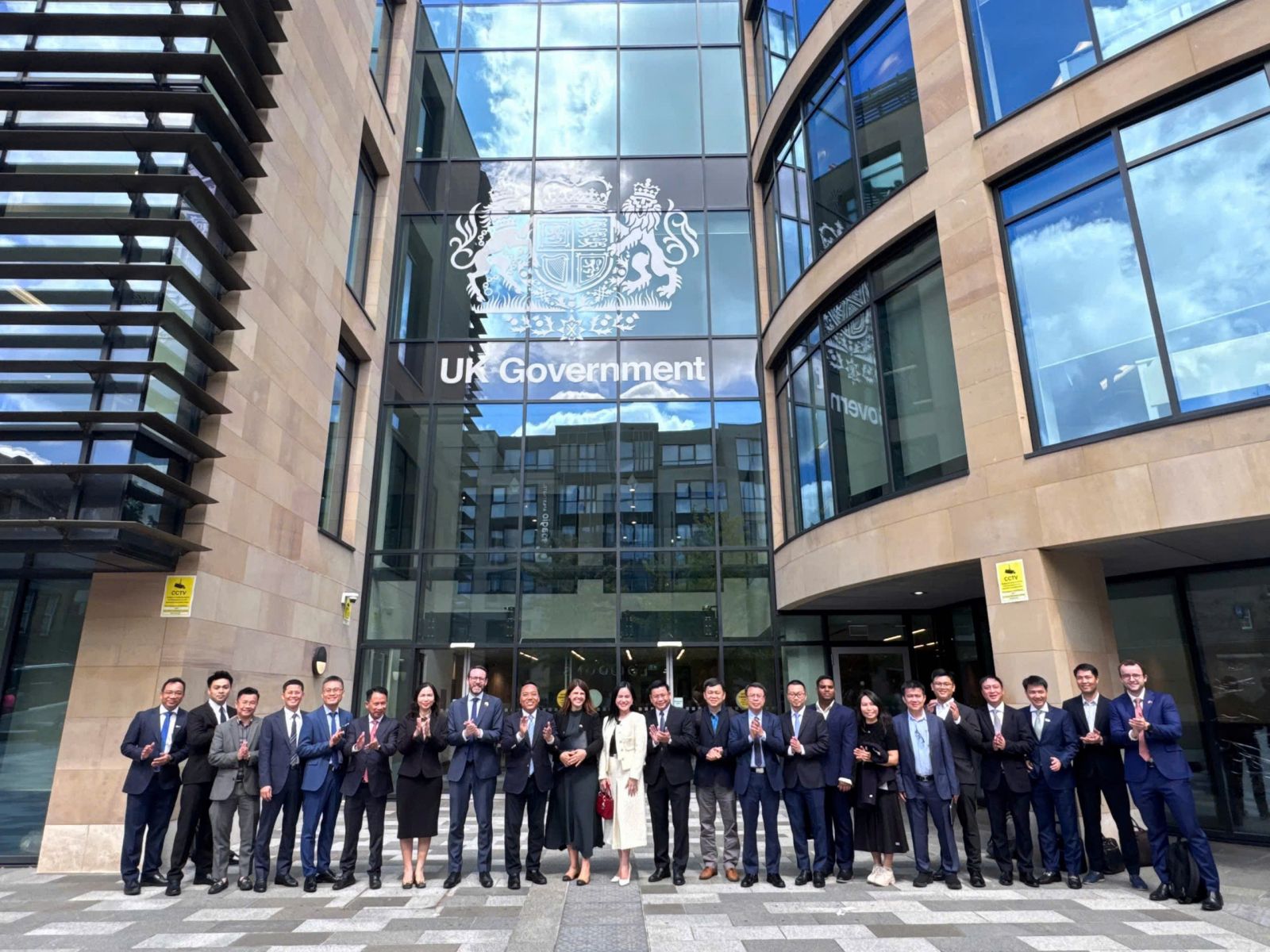 Tọa đàm “Điện gió ngoài khơi Việt Nam” được tổ chức tại trụ sở Chính phủ Vương quốc Anh tại Scotland.