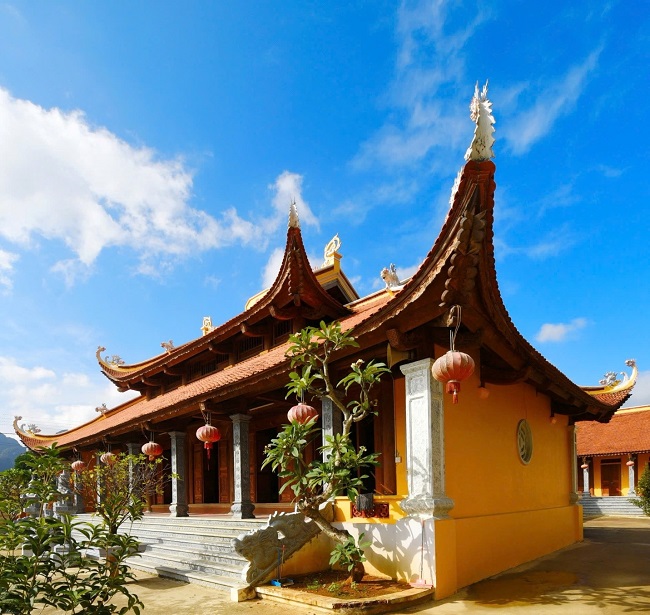 Chùa Trúc Lâm Tà Lùng - Cửa khẩu Tà Lùng, Cao bằng.