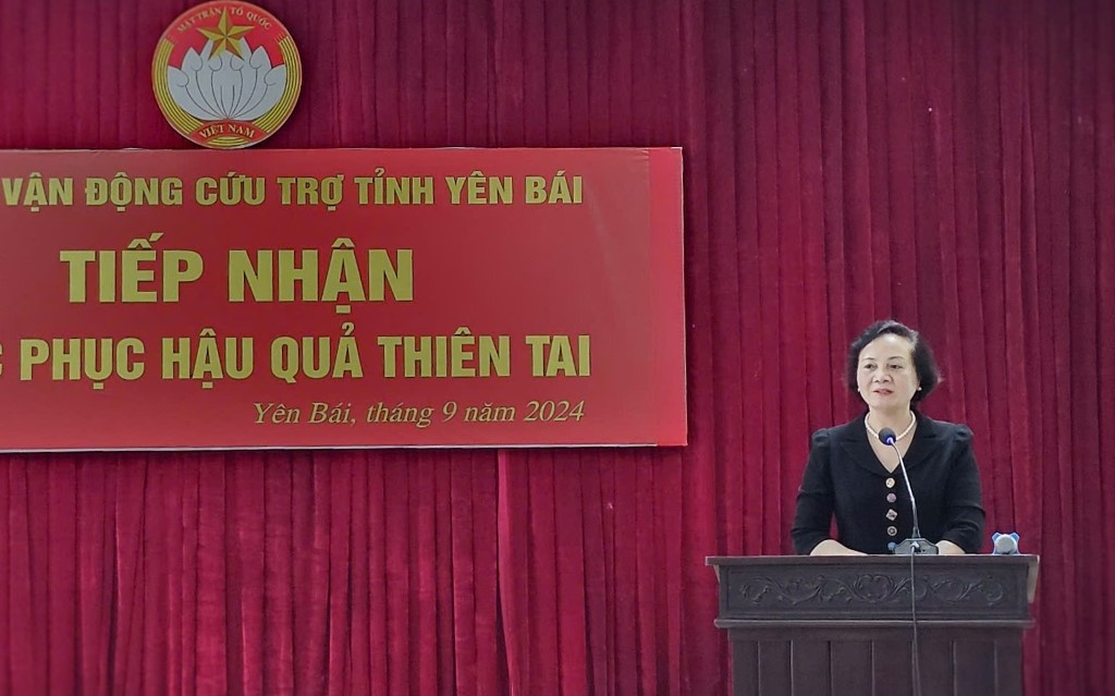 Bộ trưởng Phạm Thị Thanh Trà phát biểu tại buổi tặng quà