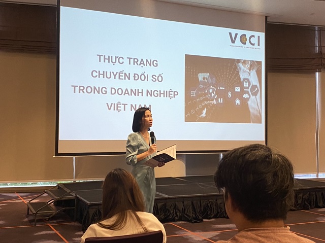 Bà Lê Thị Thu Thủy - Phó Viện trưởng Viện phát triển DN chia sẻ tại sự kiện