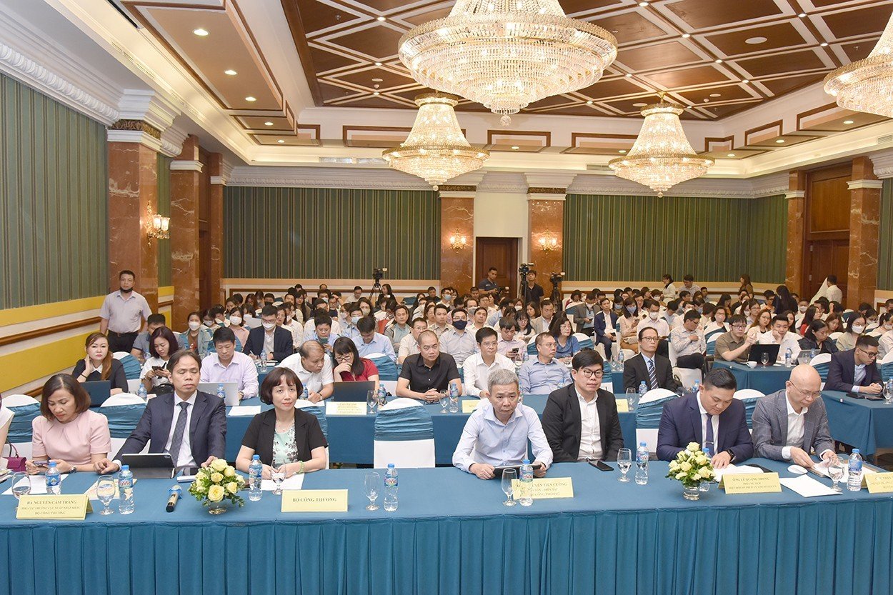 Hội thảo ‘‘Chuyển đổi số để xây dựng ngành logistics hiện đại, bền vững’’ thu hút sự quan tâm của nhiều cơ quan quản lý, các Hiệp hội và doanh nghiệp tham gia