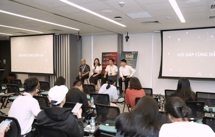 Cục Thương mại điện tử và Kinh tế số (Bộ Công Thương) vừa qua đã tổ chức một khóa đào tạo chuyên đề về pháp lý và thuế trong thương mại điện tử với chủ đề “Kinh doanh dài lâu – Bắt đầu từ luật”.