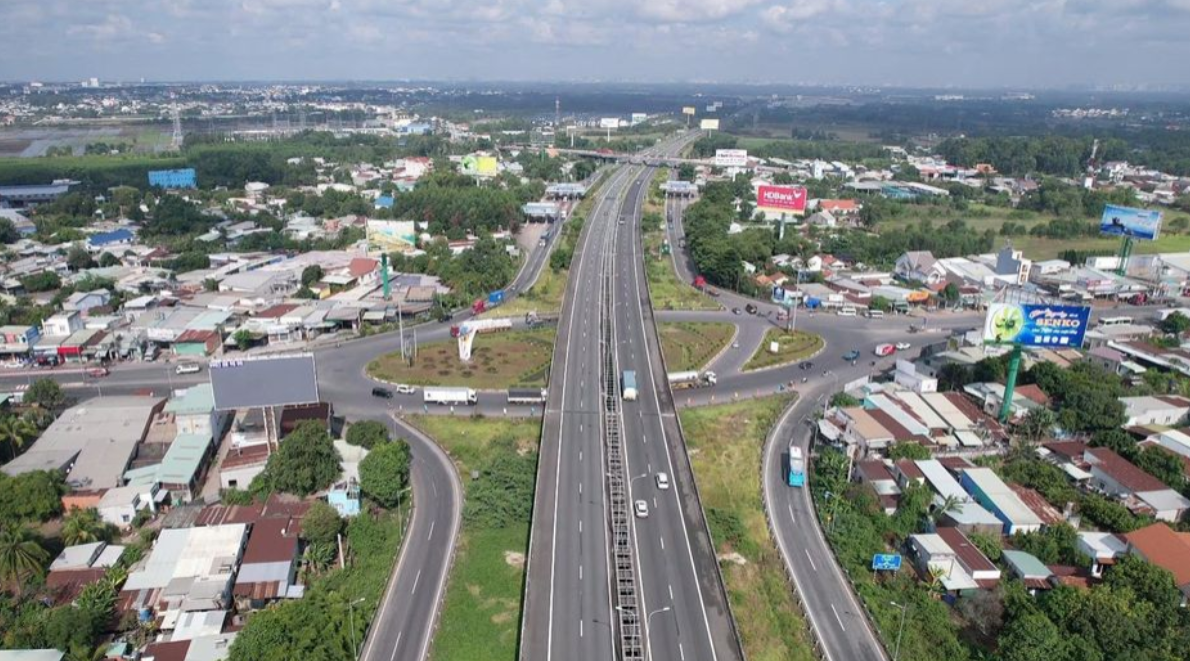 iao thông là một trong bốn lĩnh vực đột phá giai đoạn 2020 – 2025, là điều kiện tiên quyết để hiện thực hóa mục tiêu tăng trưởng nhanh và bền vững.