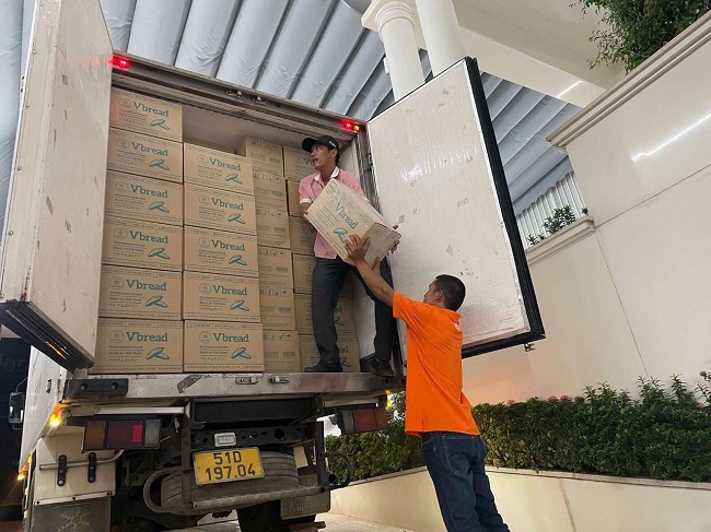 Bánh mì sạch Vbread  trên đường đến cont lạnh xuất khẩu qua Nhật Bản