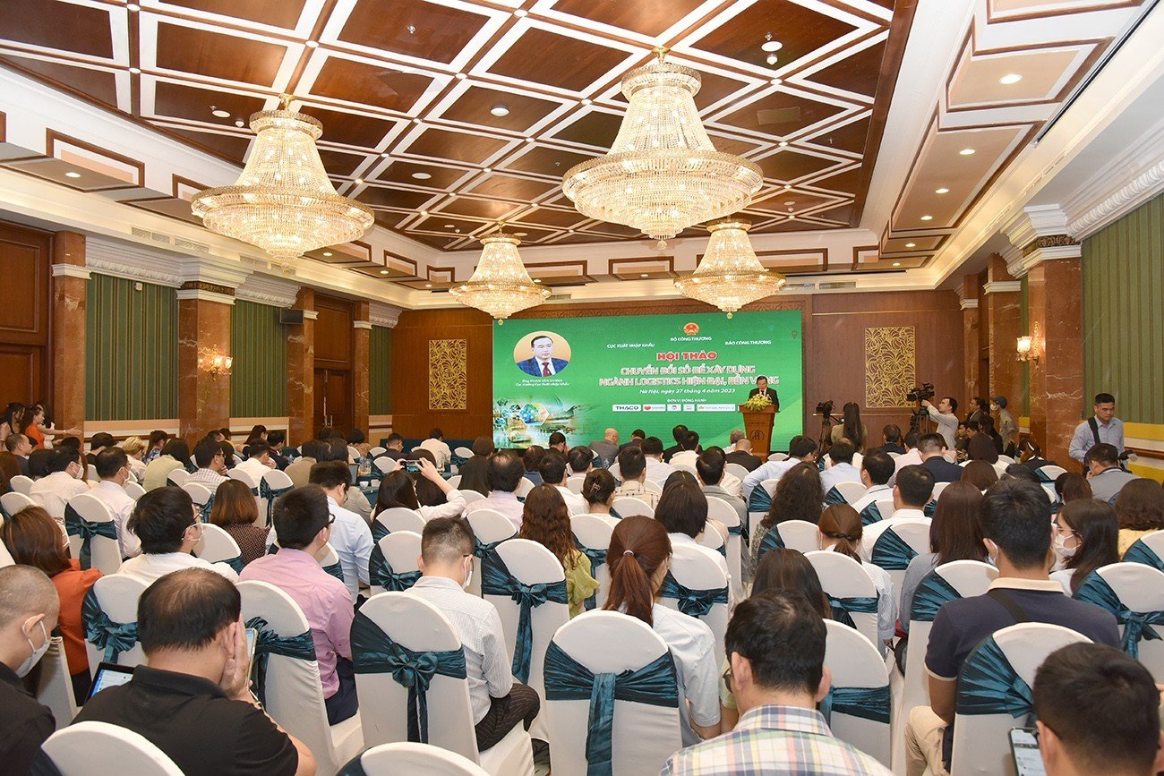 Nhiều ý kiến phát biểu, đóng góp về vấn đề chuyển đổi số trong phát triển logistics bền vững cũng được các doanh nghiệp trình bày tại Hội thảo