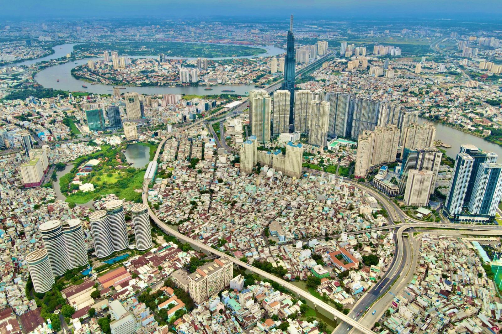 Quyết định thành lập Tổ công tác của Thủ tướng Chính phủ về rà soát, đôn đốc, hướng dẫn tháo gỡ khó khăn, vướng mắc trong triển khai thực hiện dự án bất động sản cho các địa phương, doanh nghiệp