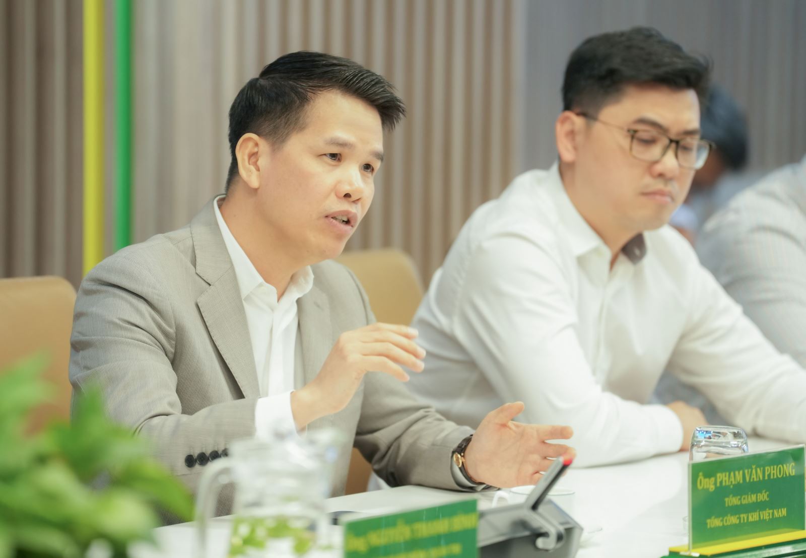 Tổng Giám đốc PV GAS Phạm Văn Phong phát biểu tại buổi làm việc.