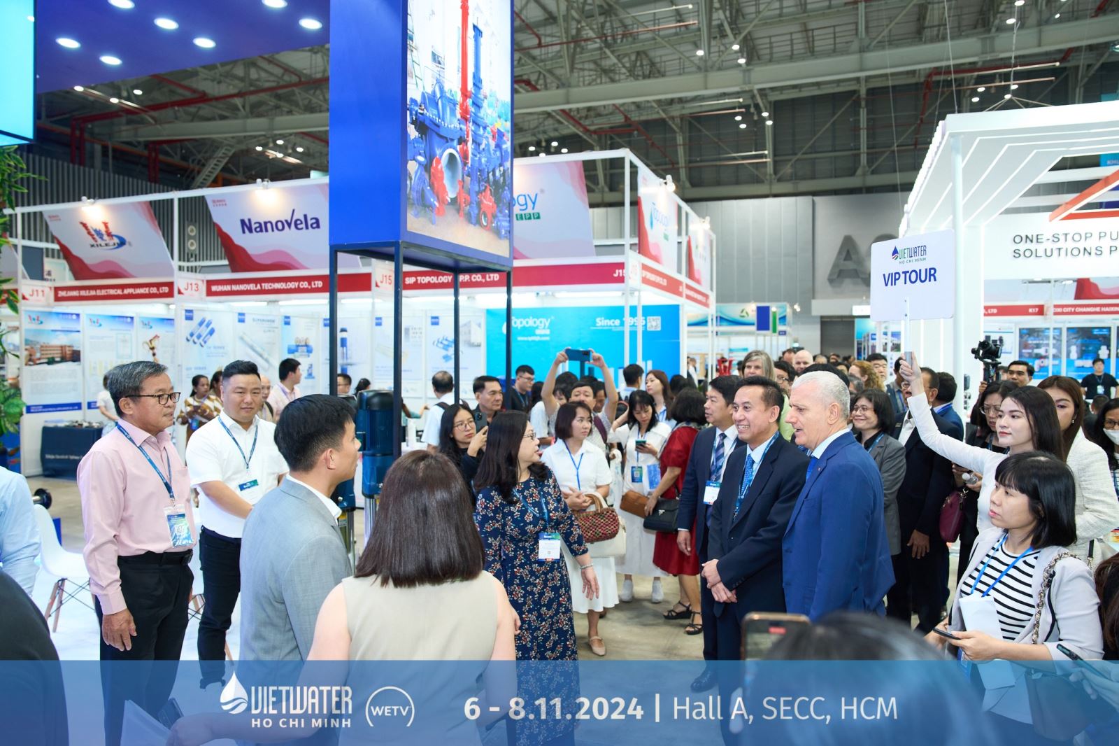 Vietwater 2024 còn tổ chức chương trình kết nối kinh doanh độc quyền với chủ đề “Chạm kết nối – Tiếp thành công”, nhằm kết nối khách mua hàng tiềm năng với hơn 450 nhà cung cấp từ khắp nơi trên thế giới dựa trên nhu cầu giao thương trực tiếp 1:1.