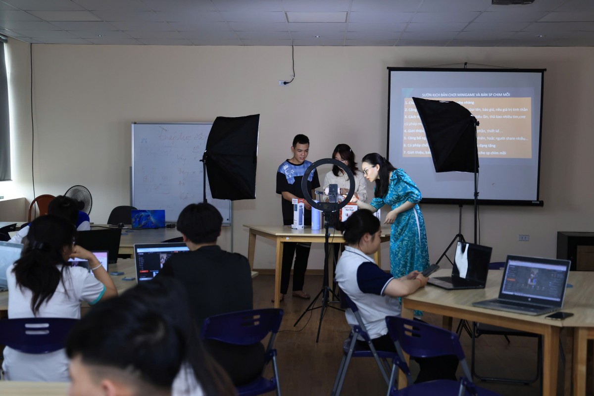 Ảnh: Hoàng Nhưỡng