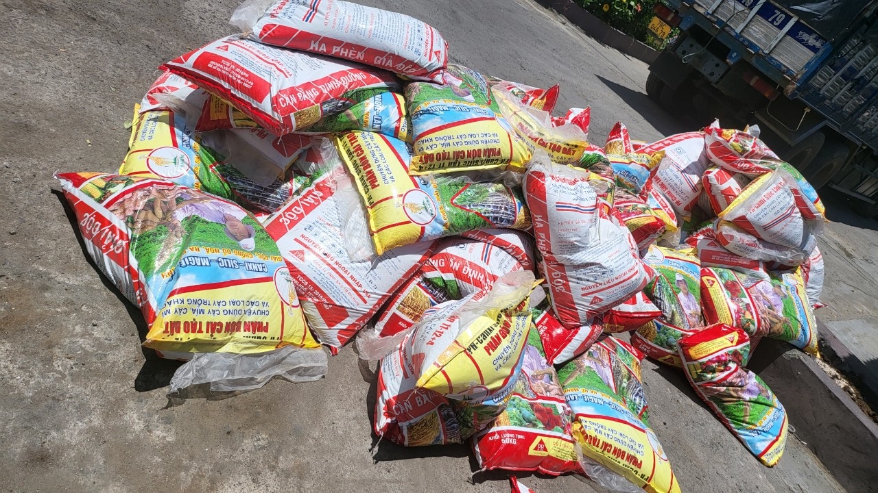 Số lượng phân bón giả do Công ty TNHH sản xuất và thương mại Phi Hùng sản xuất.