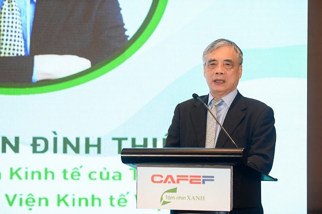 PGS. TS. Trần Đình Thiên, Thành viên Tổ tư vấn Kinh tế của Thủ tướng, nguyên Viện trưởng Viện Kinh tế Việt Nam chia sẻ tại Hội thảo. 