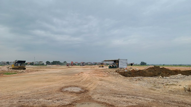 Một phần hiện trạng CCN Jutech đang được san lấp bằng nguồn gốc đất lấy từ 2 mỏ đất tại huyện Việt Yên, tỉnh Bắc Giang