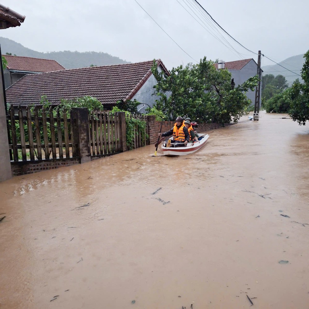Ngập úng ở thị trấn Tây Yên Tử (huyện Sơn Động, tỉnh Bắc Giang).