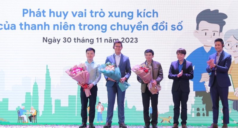 Các đại biểu tại Diễn đàn Phát huy vai trò xung kích của thanh niên trong chuyển đổi số.