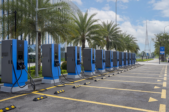 Những trạm xạc điện đang dần thay thế cây xăng phát huy vai trò bảo vệ mội trường