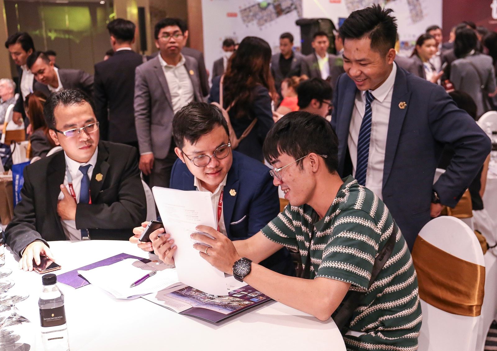 Môi giới BĐS phải có đầy đủ năng lực thông qua chứng chỉ hành nghề theo đúng quy định