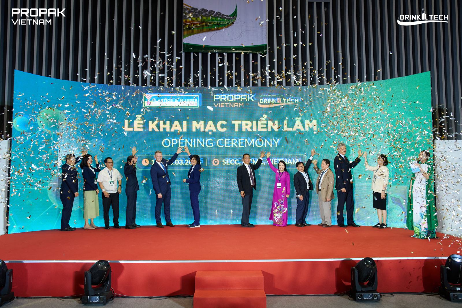 Nghi thức khai mạc hai triển lãm quốc tế 