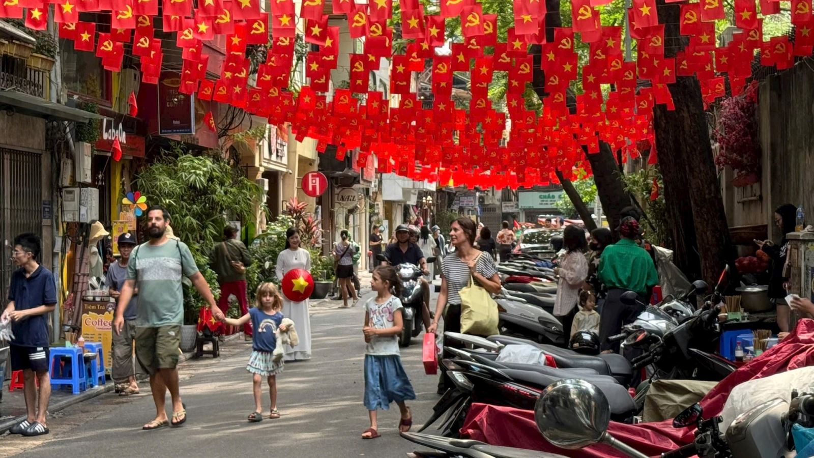 Khi mỗi người dân trở thành một hướng dẫn viên không chuyên, một người bạn hiếu khách, hình ảnh du lịch Việt Nam sẽ trở nên chân thực và gần gũi hơn bao giờ hết