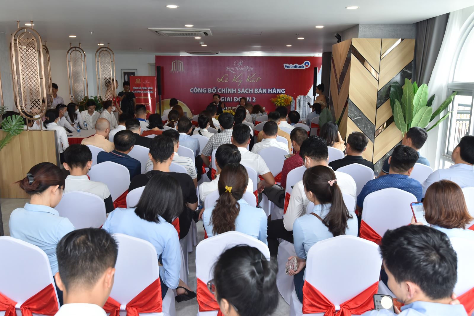 Quan cảnh buổi lễ ký kết giữa Chủ đầu tư Khởi Thành và Vietinbank