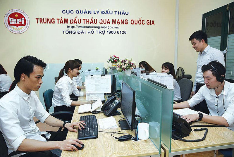 Thông tư chính thức có hiệu lực thi hành kể từ ngày 04/8/2025, trừ trường hợp chào giá trực tuyến gói thầu xây lắp theo quy trình rút gọn được thực hiện từ ngày 01/9/2025.