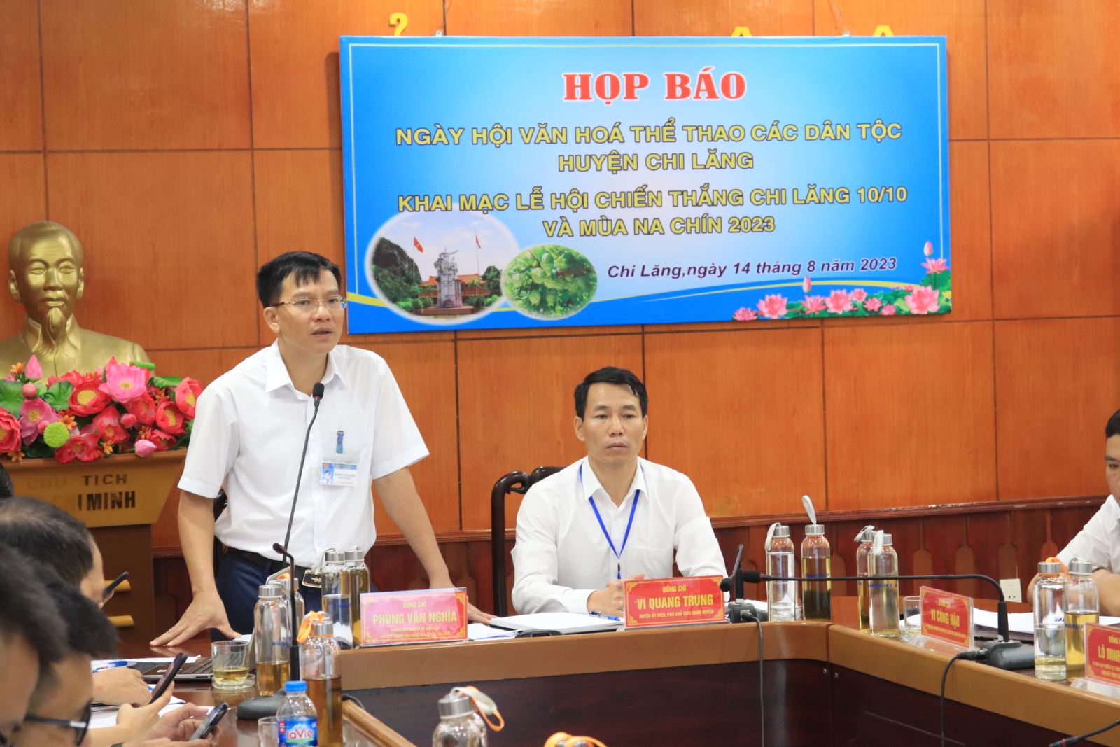Cũng tại buổi họp báo, Phó chủ tịch UBND huyện Chi Lăng Vi Quang Trung đã thông tin về Ngày hội văn hóa thể thao các dân tộc huyện Chi Lăng và Lễ hội chiến thắng Chi Lăng 10/10 gắn với di tích lịch sử Đền Chi Lăng