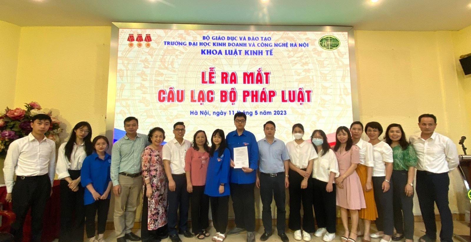 Lễ ra mắt CLB Pháp Luật – Khoa Luật kinh tế Đại học Kinh doanh và Công nghệ Hà Nội.