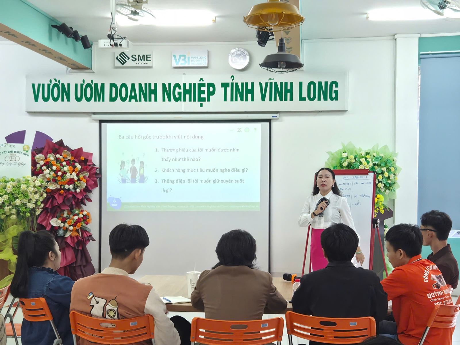 Giảng viên Mary Bùi chia sẻ sâu về thiết kế kế hoạch truyền thông