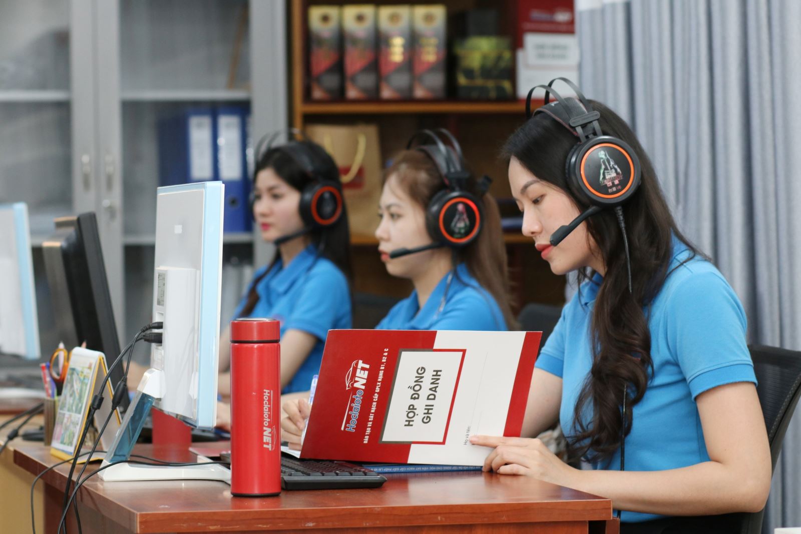 Đội ngũ tư vấn, CSKH chuyên nghiệp luôn đồng hành cùng học viên