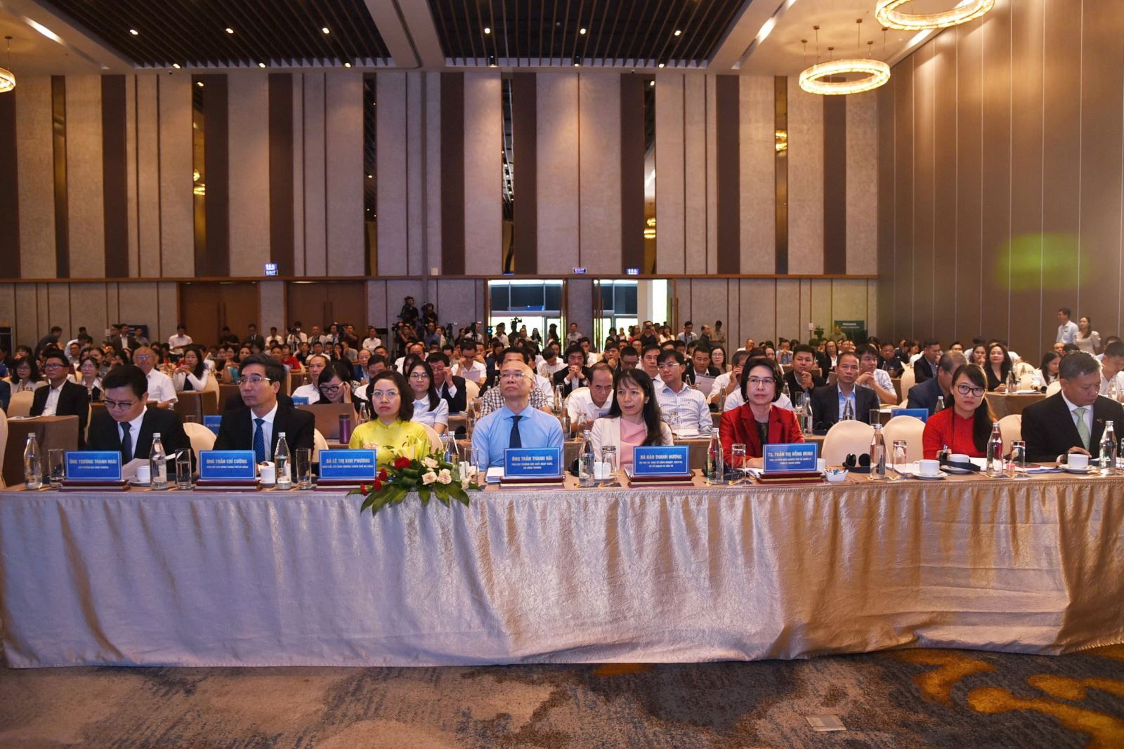 Các đại biểu tham dự Diễn đàn “Khu thương mại tự do Đà Nẵng - Động lực mới phát triển ngành logistics thành phố Đà Nẵng”