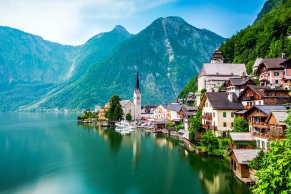 Hallstatt, nước Áo đứng vị trí thứ 2 trong top 50 ngôi làng đẹp nhất thế giới
