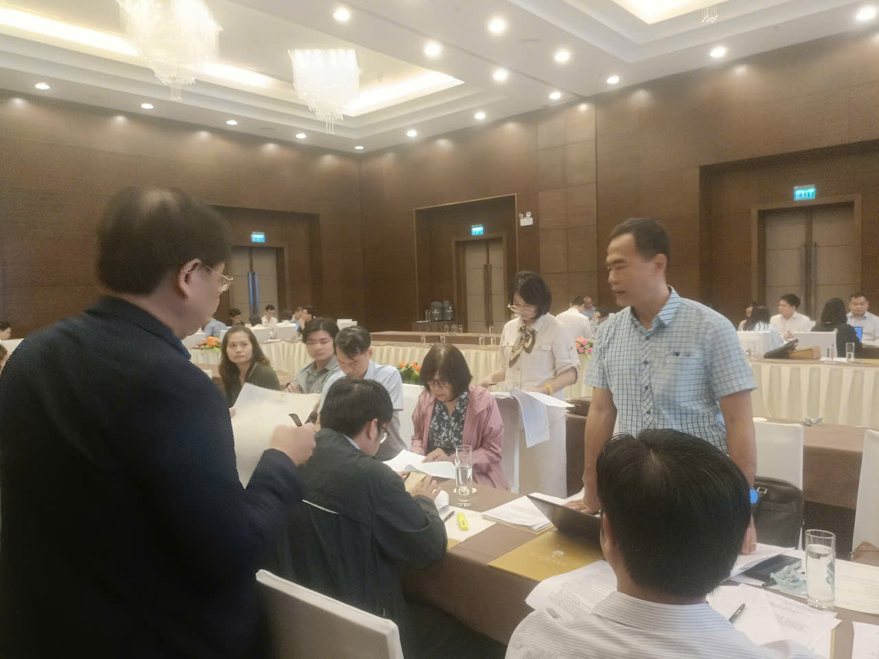 Phó Giám đốc Sở Xây dựng TP. Đà Nẵng Đinh Thế Vinh phát biểu thảo luận, góp ý cho Dự thảo Luật Quản lý phát triển đô thị