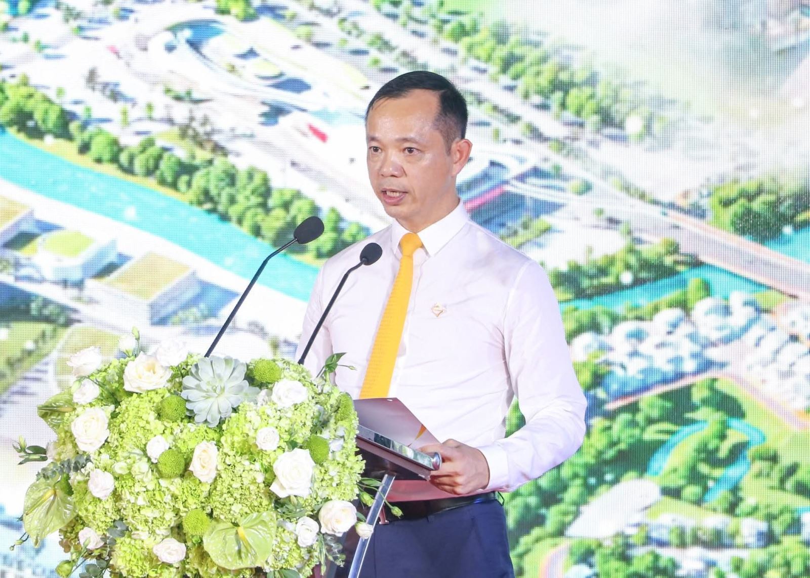 Ông Nguyễn Văn Bình, Chủ tịch Sun Group Vùng Miền Trung phát biểu tại buổi lễ