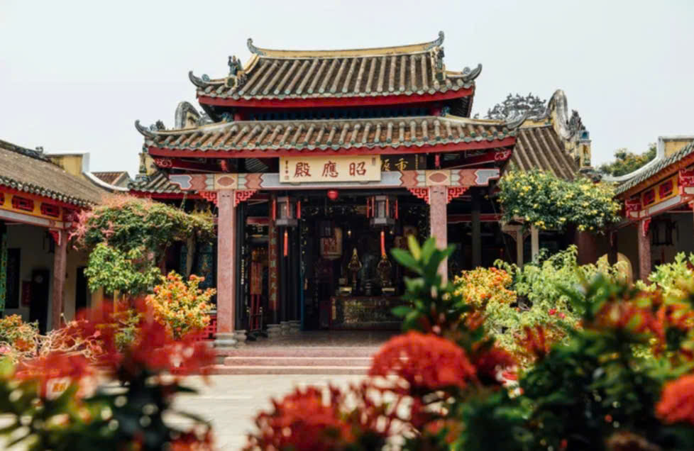 Một ngôi chùa ở Hội An (Việt Nam) (ảnh Travel + Leisure)