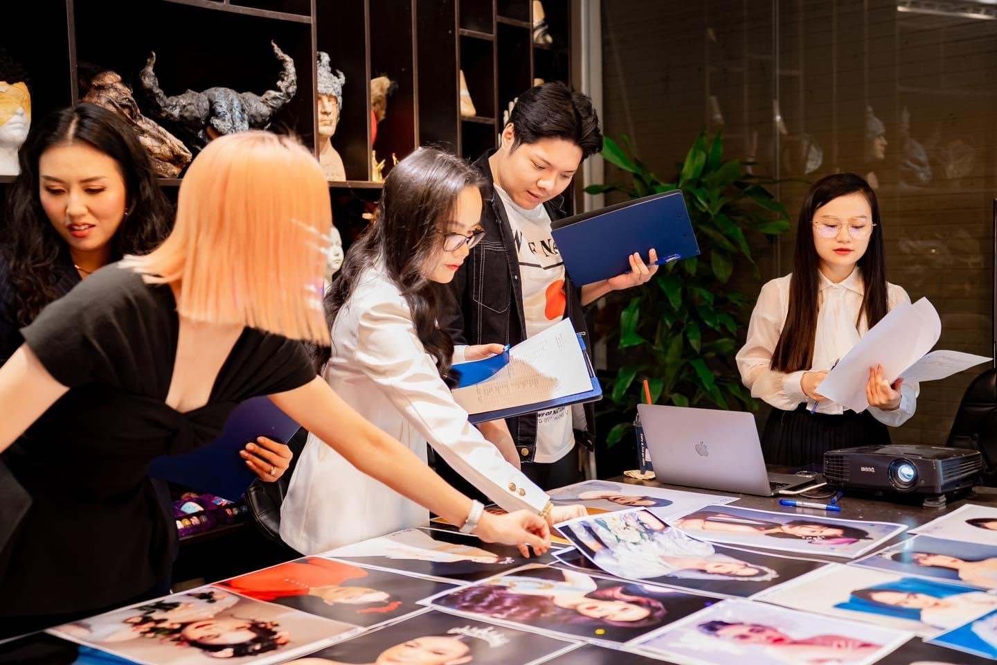 Vietnam Virtual Face 2023 là cuộc thi dành cho các nghệ sĩ hóa trang, trang điểm chuyên nghiệp, các bạn trẻ đam mê môn nghệ thuật này