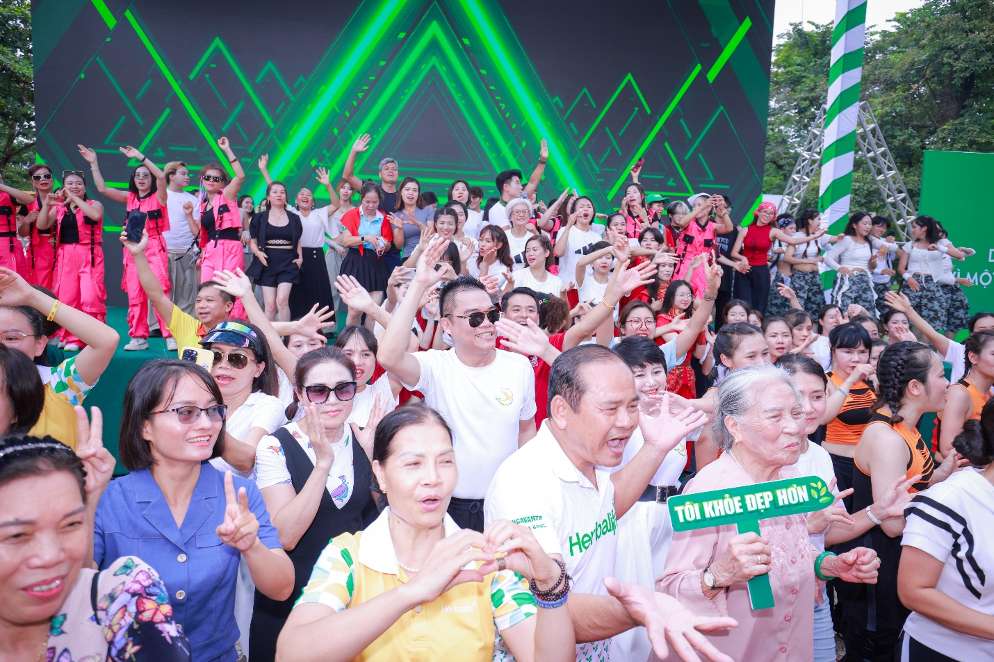 Ngày dinh dưỡng Cộng đồng 2025 lần 5 tại Hà Nội thu hút hàng ngàn người tham gia tại Công Viên Thống Nhất