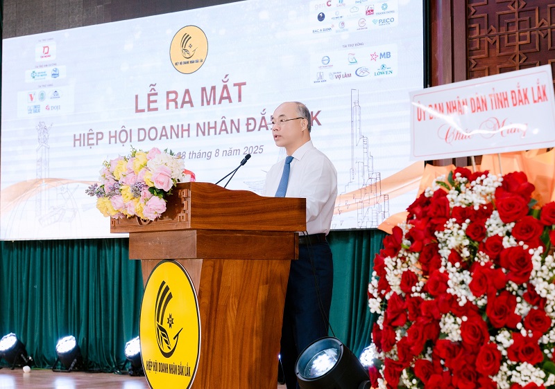 Phó Chủ tịch UBND tỉnh Đắk Lắk Trương Công Thái phát biểu tại lễ ra mắt.