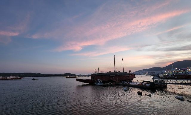  Hoàng hôn ở Yeosu.