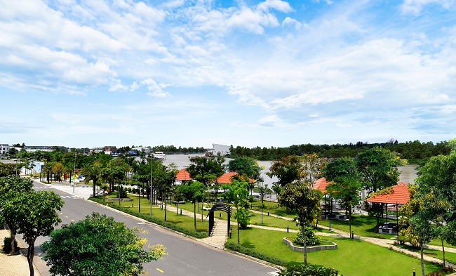 Tầm nhìn hướng thuỷ và tràn ngập mảng xanh làm nên sức hút cho các dự án ven sông.