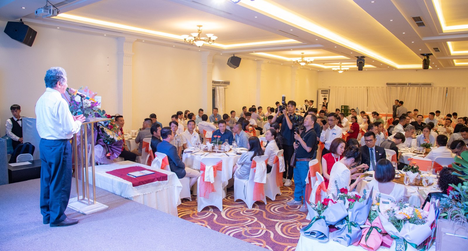 Tham dự buổi lễ có sự hiện diện của các sở, ngành, địa phương, đại diện các cơ quan báo chí và doanh nghiệp trên địa bàn TP.HCM và các tỉnh phía Nam.