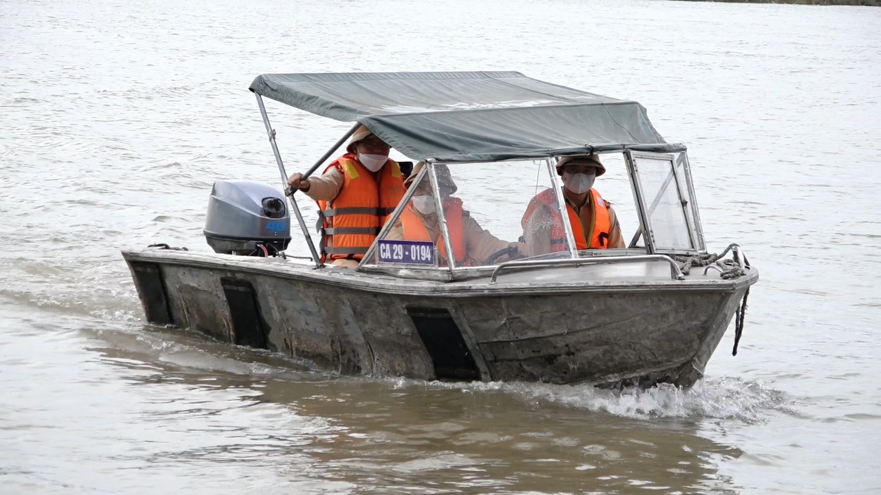 Đội Cảnh sát đường thủy số 1 - Phòng Cảnh sát giao thông, CATP. Hà Nội đang quản lý 73,5km sông Hồng và 32,5km sông Đà